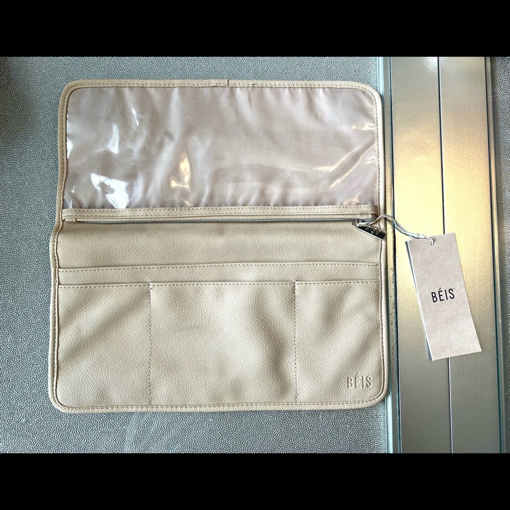 BÉIS - The Seatback Organizer